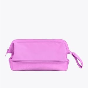 BEIS The Dopp Kit in Berry